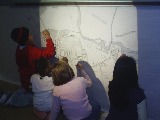 Kids making map