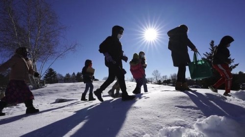 Raise your mittens: Outdoor learning continues into winter
